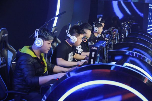 队寻找其他 队寻找其他