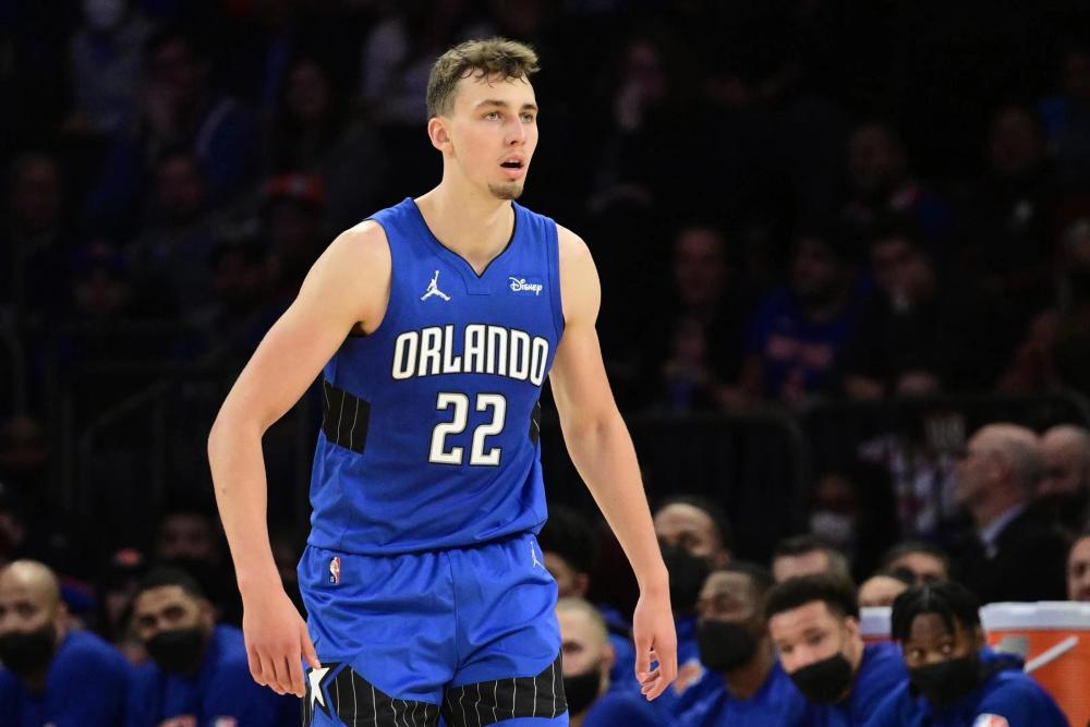 置上表现得 置上表现得